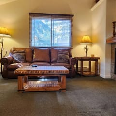 Cimmaron Suite 212- With Seasonal Pool Access