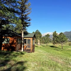 Ypsilon Cabin- Located IN the Heart of RMNP!