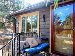 Bobcat`s Casita- Primal Serene Surroundings, Nearby: Lake Estes, 9 and 18 hole golf, Stanley Hotel! - Image 2