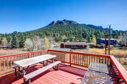 Lakeshore Retreat - Image 4