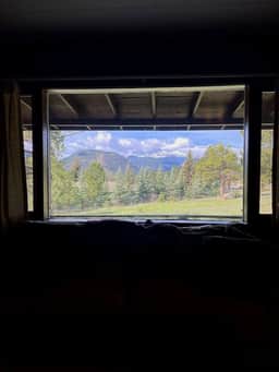 Windy Acres- 30+ Nights- Acreage w/Mountain views - Image 4