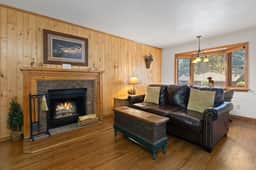 Wildwood Inn-Aspen King Suite #16 - Image 5