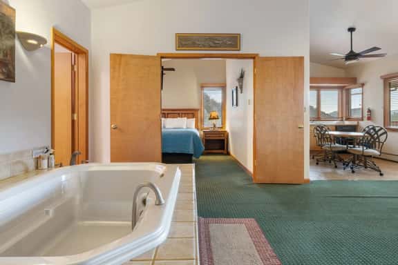 Wildwood Inn-Sundance suites #34 - Image 1