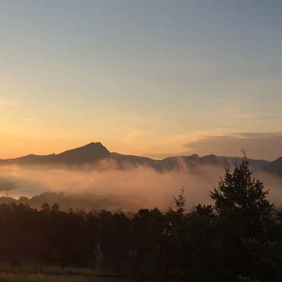 Moment of Surrender- Stupendous Mountain Views! - Image 1
