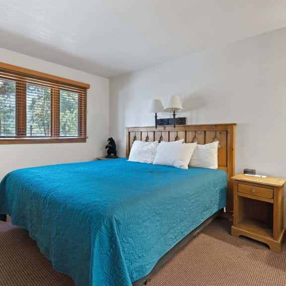 Wildwood Inn-Aspen King Suite #16 - Image 1