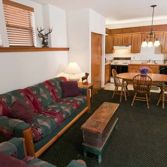 Wildwood Inn-Hummingbird King Suite #19 - Image 1
