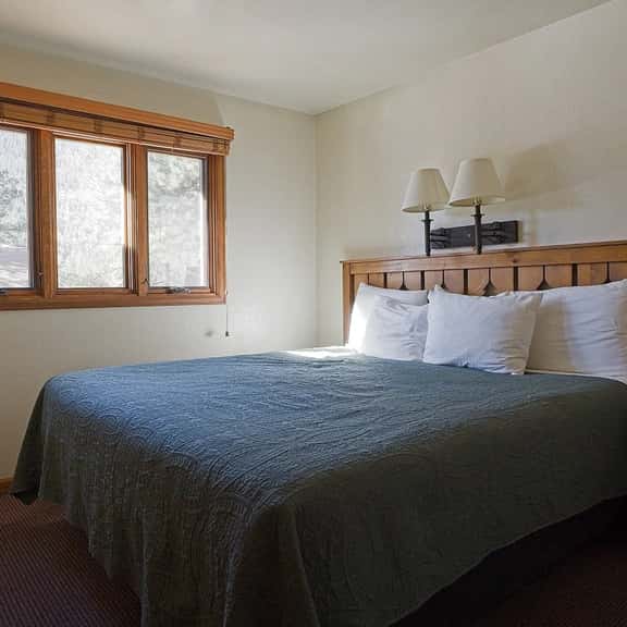 Wildwood Inn-Aspen King Suite #18 - Image 1
