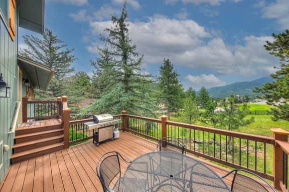 Bear Tracks- Game Room with a Big Backyard! - Image 2