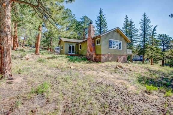 Crooked Pine Cottage-Close to the RMNP - Image 3
