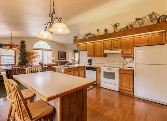 Wildwood Inn-Pine Ridge Vacation Home #24 - Image 2