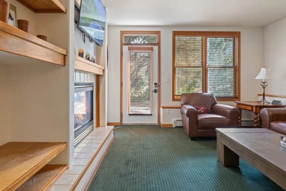 Wildwood Inn- Innkeeper Suite #46 - Image 4