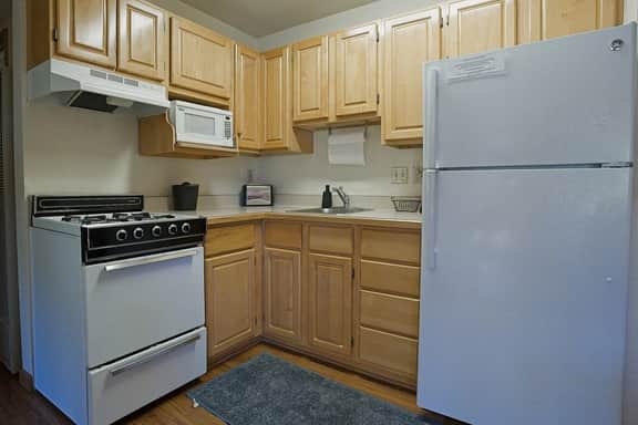 Wildwood Inn-Aspen King Suite #18 - Image 5