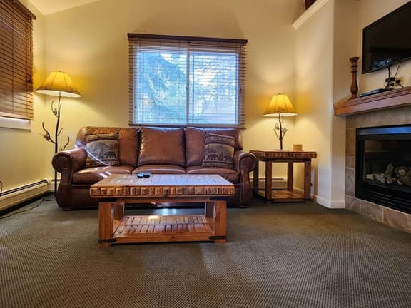 Cimmaron Suite 212- With Seasonal Pool Access - Image 1