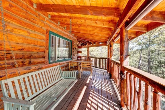 Charming Log Cabin! - Image 1