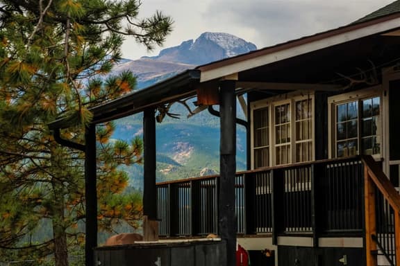 Larkspur Retreat- Breathtaking Views of Longs Peak - Image 1